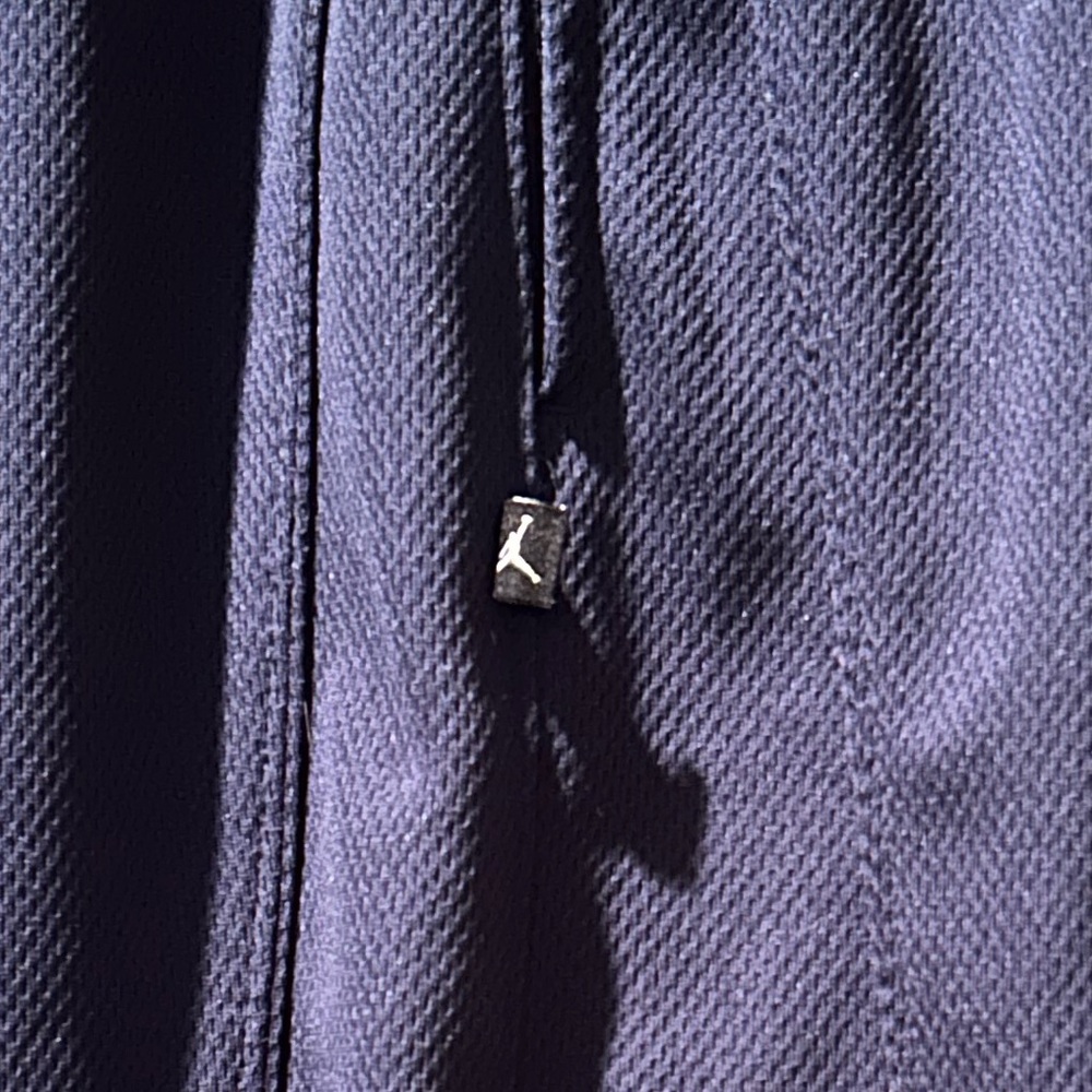 Jordan Navy Athletic Shorts - Picture 4 of 8